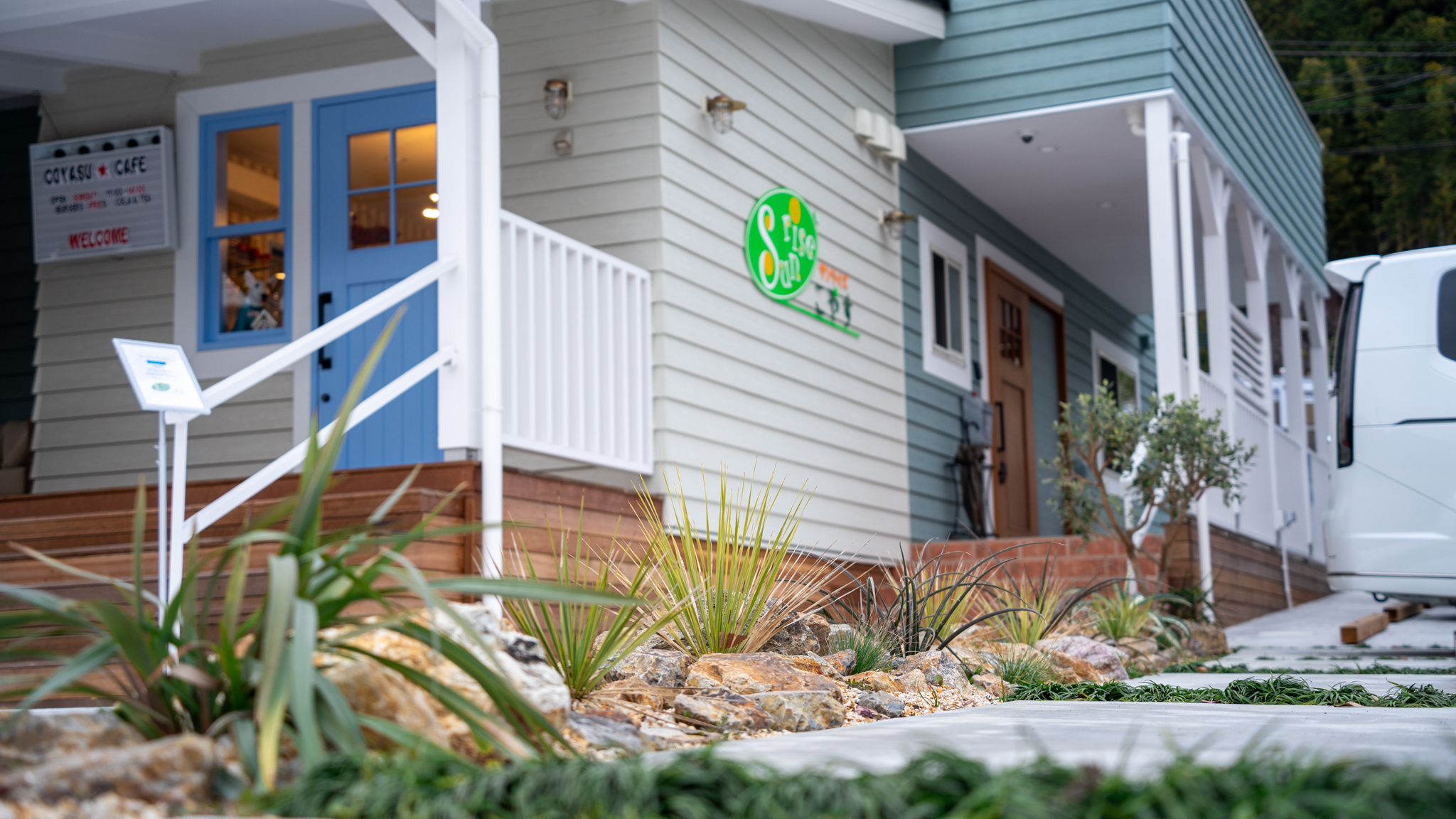 アメリカンハウスドライガーデン植栽施工事例